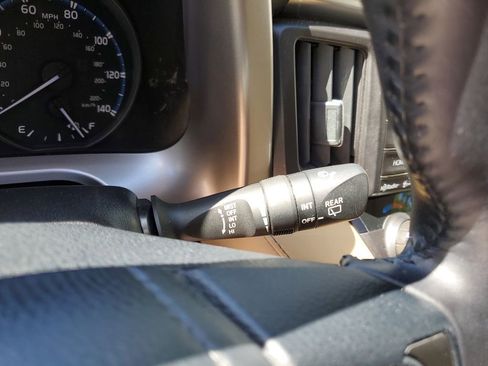 Used 2017 Toyota RAV4 XLE image 28