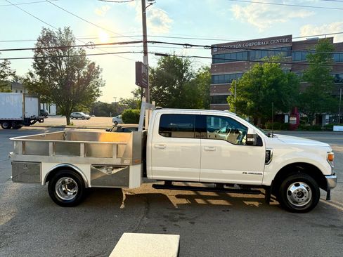 Used 2022 Ford F350 Lariat w/ Lariat Value Package image 6