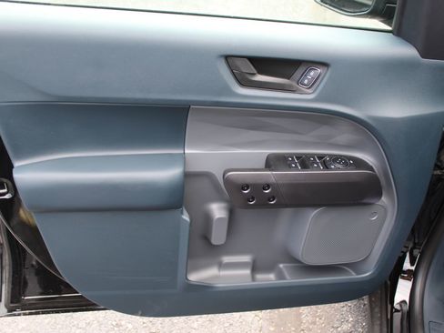 New 2025 Ford Maverick XLT w/ XLT Luxury Package image 17