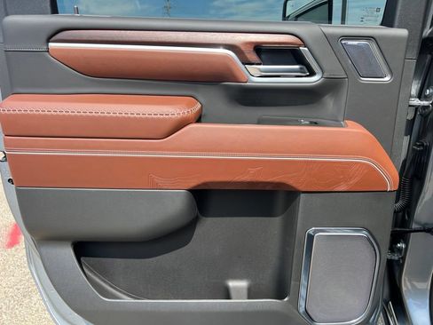 New 2026 GMC Sierra 2500 Denali Ultimate w/ LPO, Black Badging Package AWD/4WD image 43