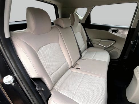 Used 2020 Kia Soul LX FWD image 20