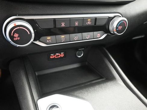 Used 2025 Nissan Altima 2.5 SV image 16