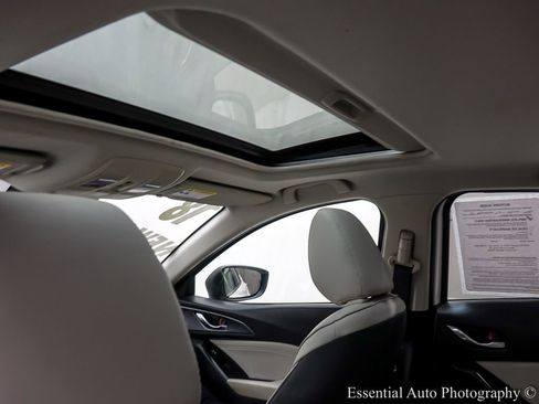 Used 2018 MAZDA MAZDA3 Grand Touring image 13