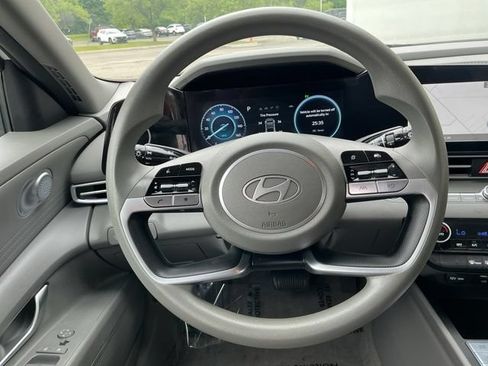 Certified 2024 Hyundai Elantra Blue FWD image 26