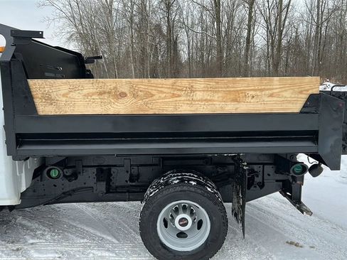 Used 2015 GMC Sierra 3500 4x4 Regular Cab w/ Sierra Convenience Package image 17