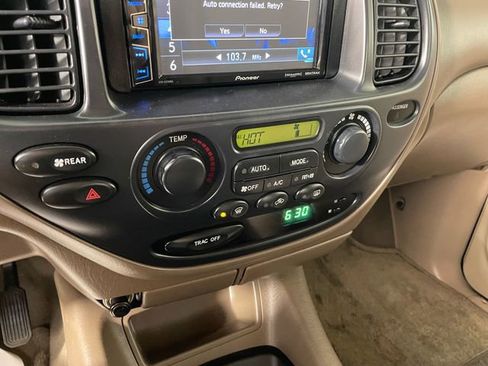 Used 2003 Toyota Sequoia SR5 RWD image 8