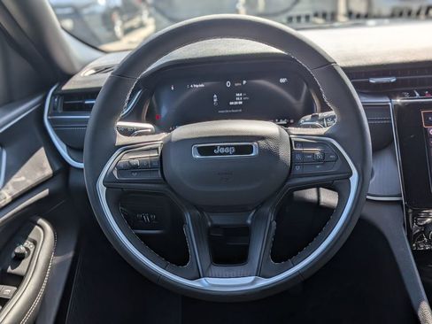 New 2026 Jeep Grand Cherokee L Laredo image 14