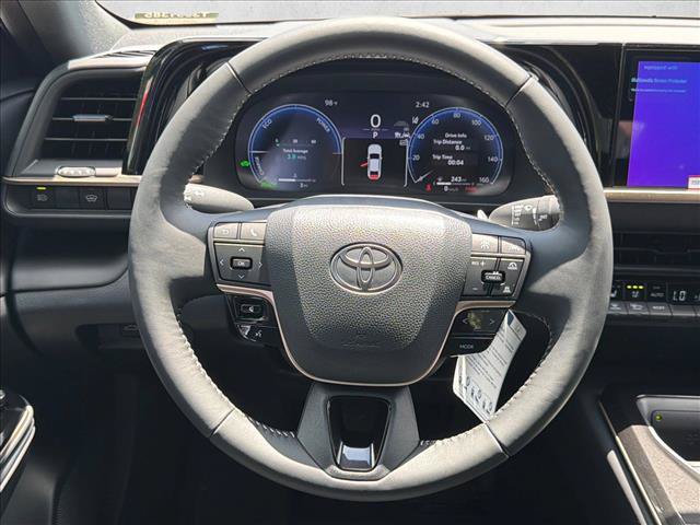Used 2026 Toyota Crown AWD/4WD image 23