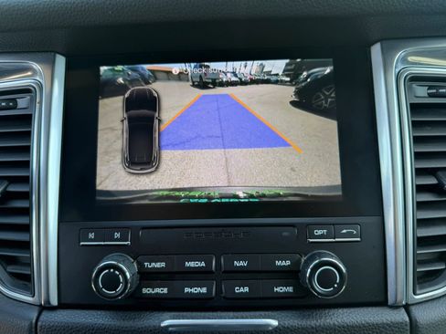 Used 2018 Porsche Macan Sport Edition image 26