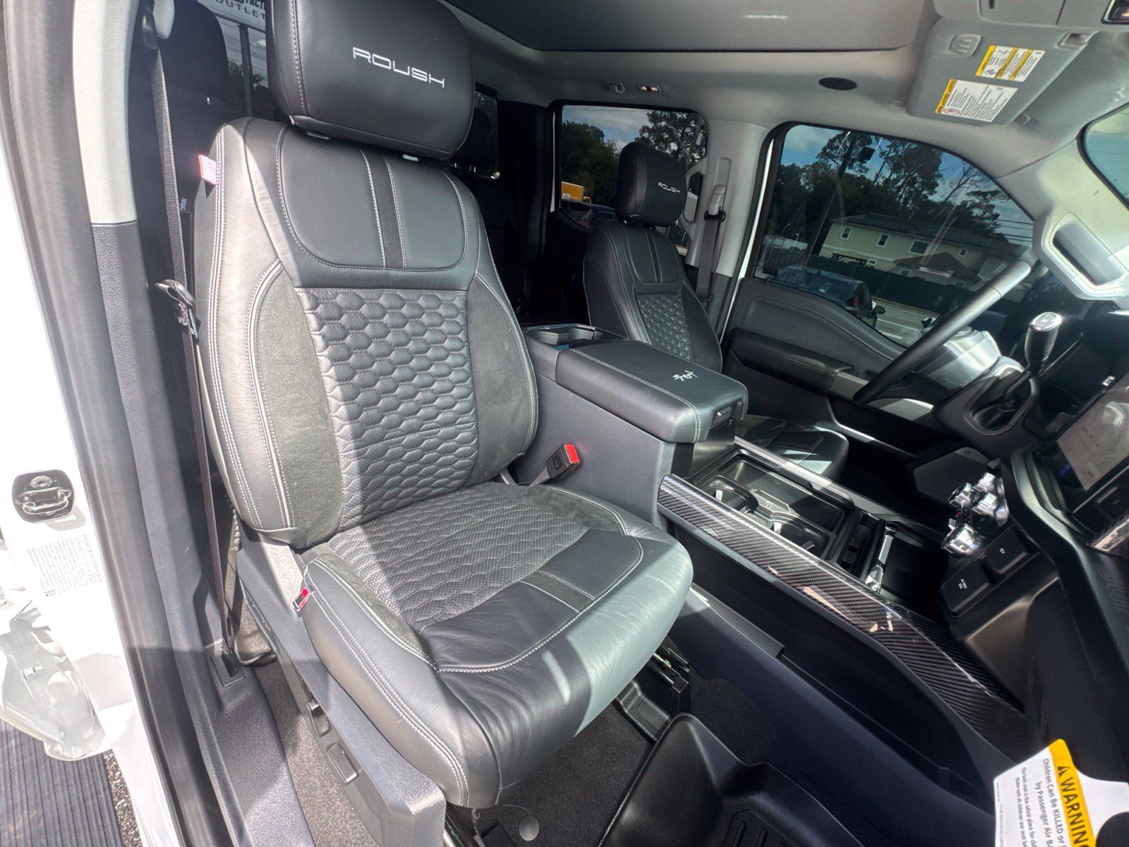 Used 2026 Ford F250 Lariat w/ Black Appearance Package AWD/4WD image 21