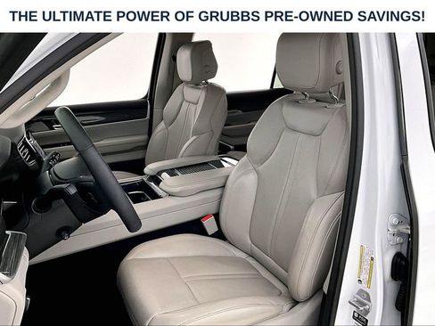 Used 2022 Jeep Wagoneer Series II AWD/4WD image 32