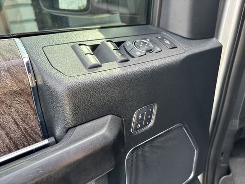 Used 2018 Ford F250 Lariat AWD/4WD image 22