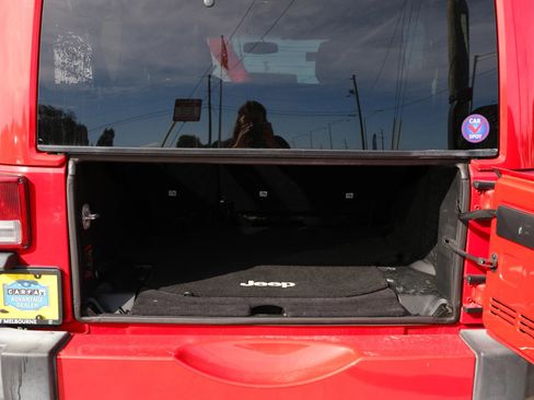 Used 2016 Jeep Wrangler Unlimited Sahara w/ Connectivity Group image 24