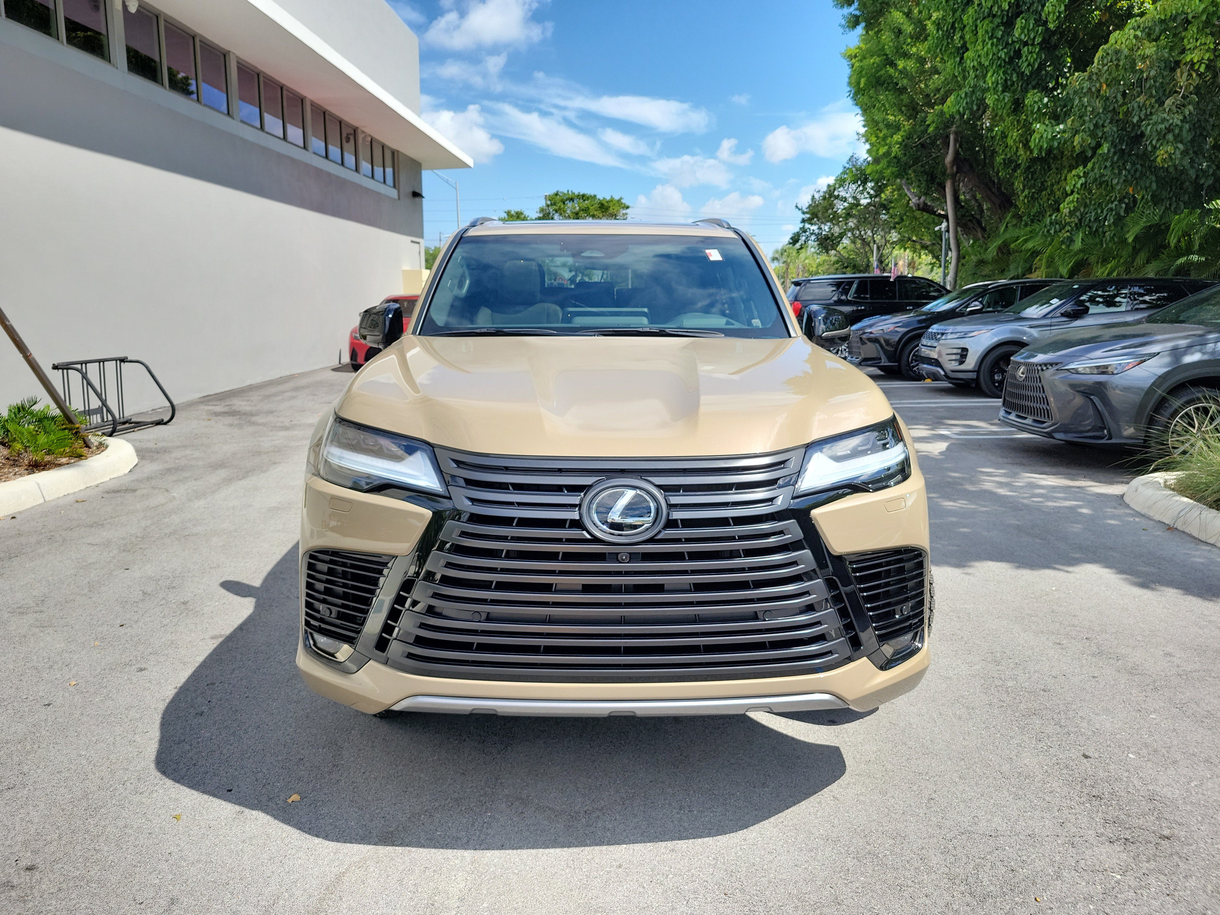 Used 2025 Lexus LX 700h Overtrail AWD/4WD image 2
