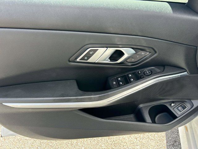 Used 2023 BMW 330e xDrive AWD/4WD image 24