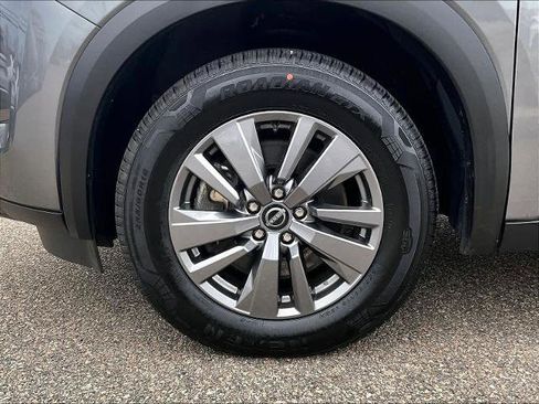 Certified 2024 Nissan Pathfinder S image 7