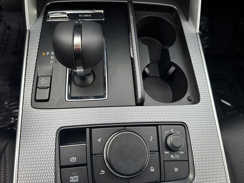 Certified 2026 MAZDA CX-70 3.3 Turbo w/ Preferred Package image 24