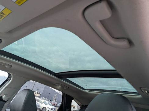 Certified 2022 Hyundai Tucson Limited image 13