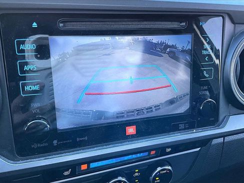 Used 2016 Toyota Tacoma TRD Sport image 23