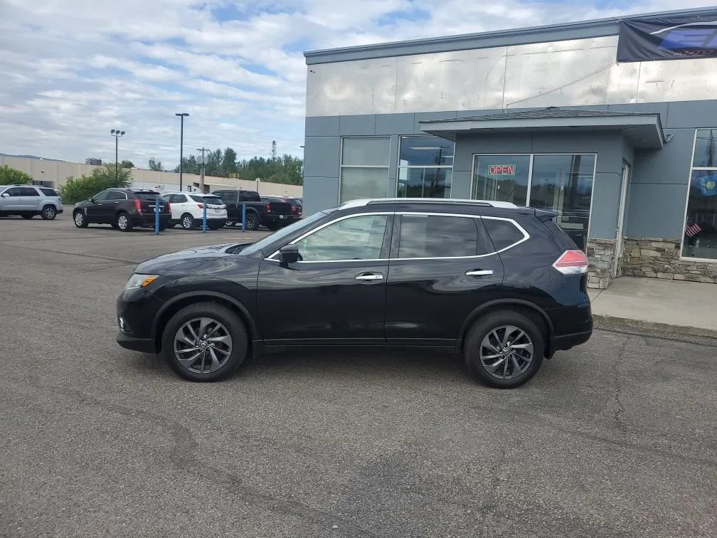 Used 2016 Nissan Rogue SL AWD/4WD image 2
