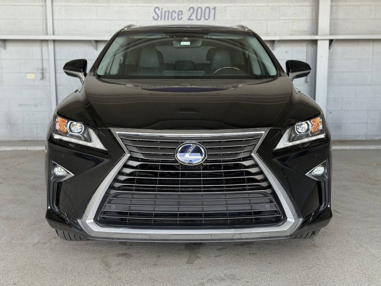Used 2018 Lexus RX 450h AWD w/ Premium Package image 4
