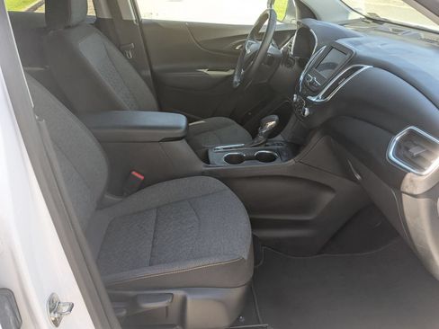 Used 2024 Chevrolet Equinox LT AWD/4WD image 37