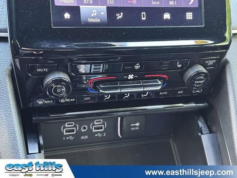 Certified 2024 Jeep Grand Cherokee Altitude AWD/4WD image 26