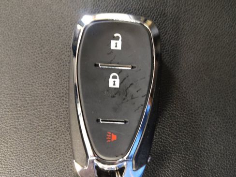 Used 2020 Chevrolet Equinox LT FWD image 32