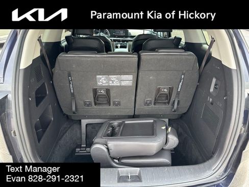 Used 2024 Kia Carnival LX FWD image 11
