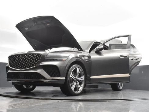 Used 2025 Genesis GV80 3.5T e-SC image 22