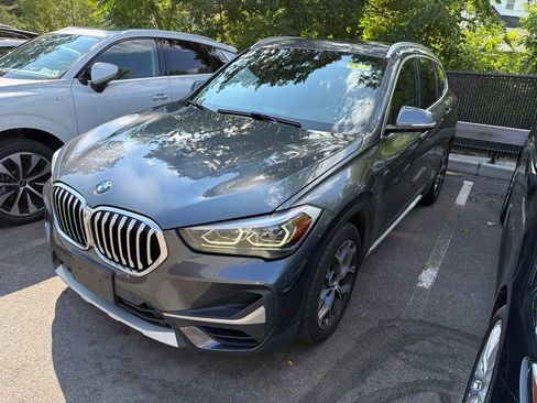Used 2021 BMW X1 xDrive28i w/ Convenience Package AWD/4WD image 3
