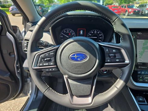 Used 2025 Subaru Outback Premium AWD/4WD image 20