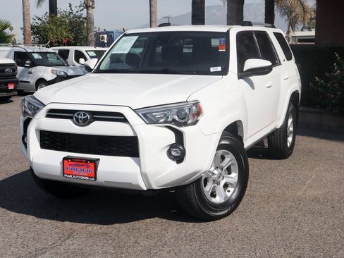 Used 2022 Toyota 4Runner SR5 image 4