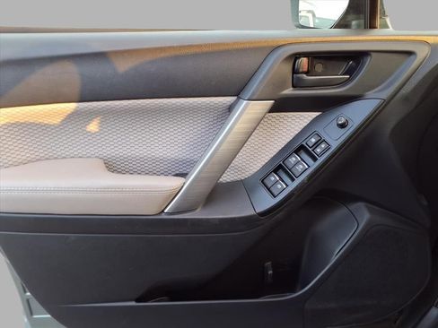 Used 2018 Subaru Forester 2.5i Premium image 8