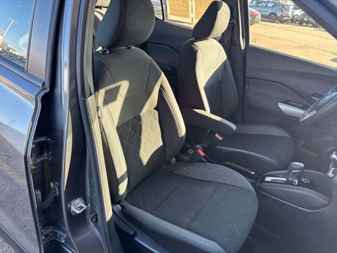 Used 2020 Nissan Kicks SV image 35