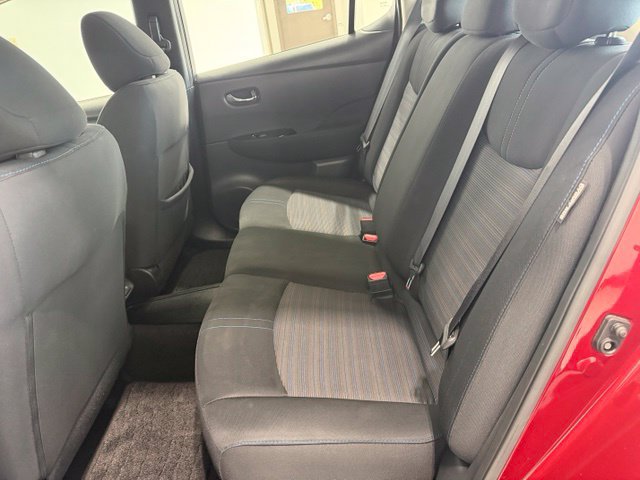 Used 2020 Nissan Leaf SV w/ Protection Package FWD image 26
