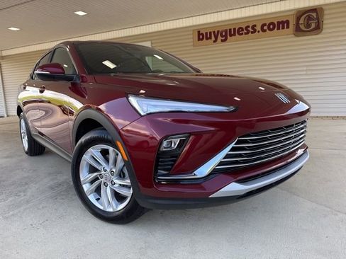 Used 2024 Buick Envista Preferred w/ Convenience I Package image 2