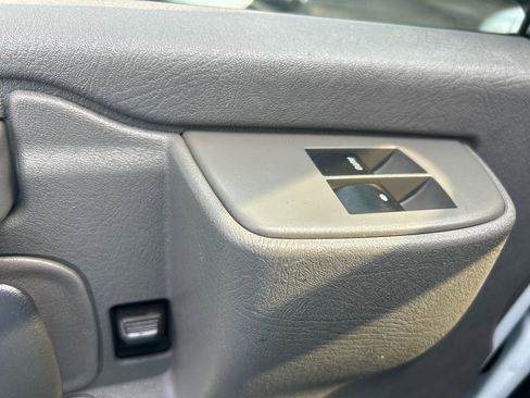 Used 2018 GMC Savana 2500 w/ Driver Convenience Package RWD image 27