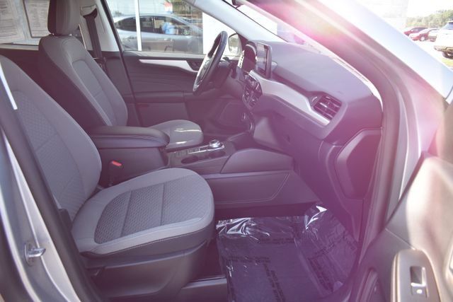Used 2022 Ford Escape SE w/ SE Sport Appearance Package AWD/4WD image 40