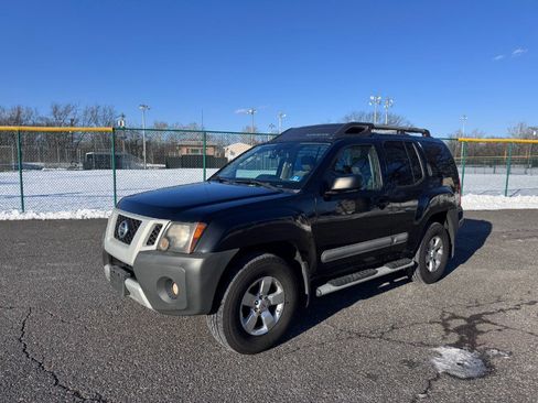 Used 2011 Nissan Xterra S w/ 4X4 Value Package image 3