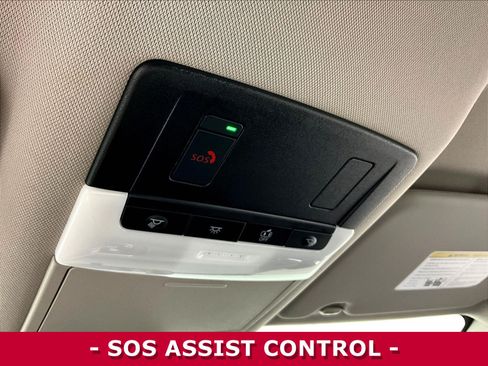 Certified 2025 Nissan Rogue SV AWD/4WD image 37