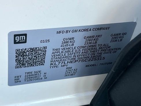 Used 2025 Chevrolet Trax LT FWD image 34