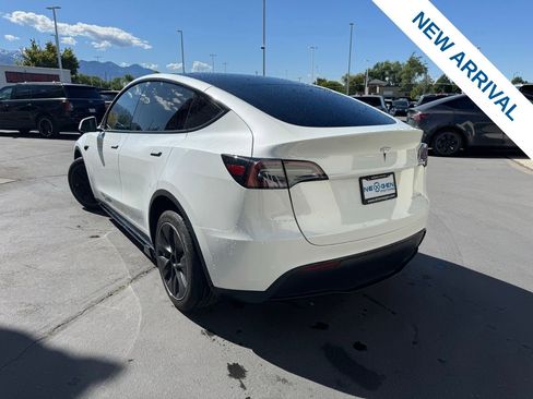 Used 2023 Tesla Model Y Long Range AWD/4WD image 5