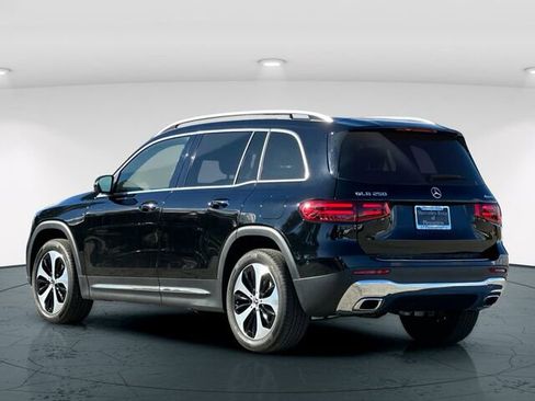 Certified 2024 Mercedes-Benz GLB 250 4MATIC w/ Exclusive Package image 5