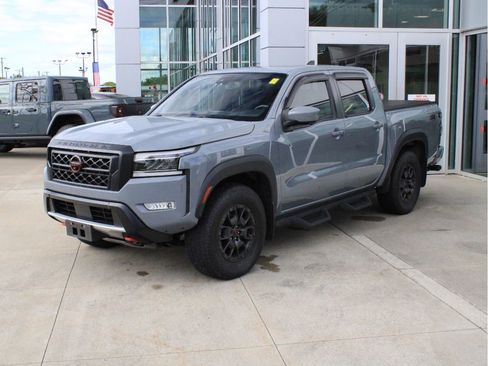 Used 2022 Nissan Frontier PRO-4X w/ Pro-4X Premium Package AWD/4WD image 3
