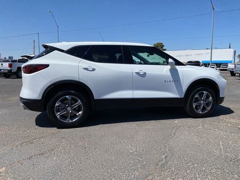 Used 2025 Chevrolet Blazer LT FWD image 5