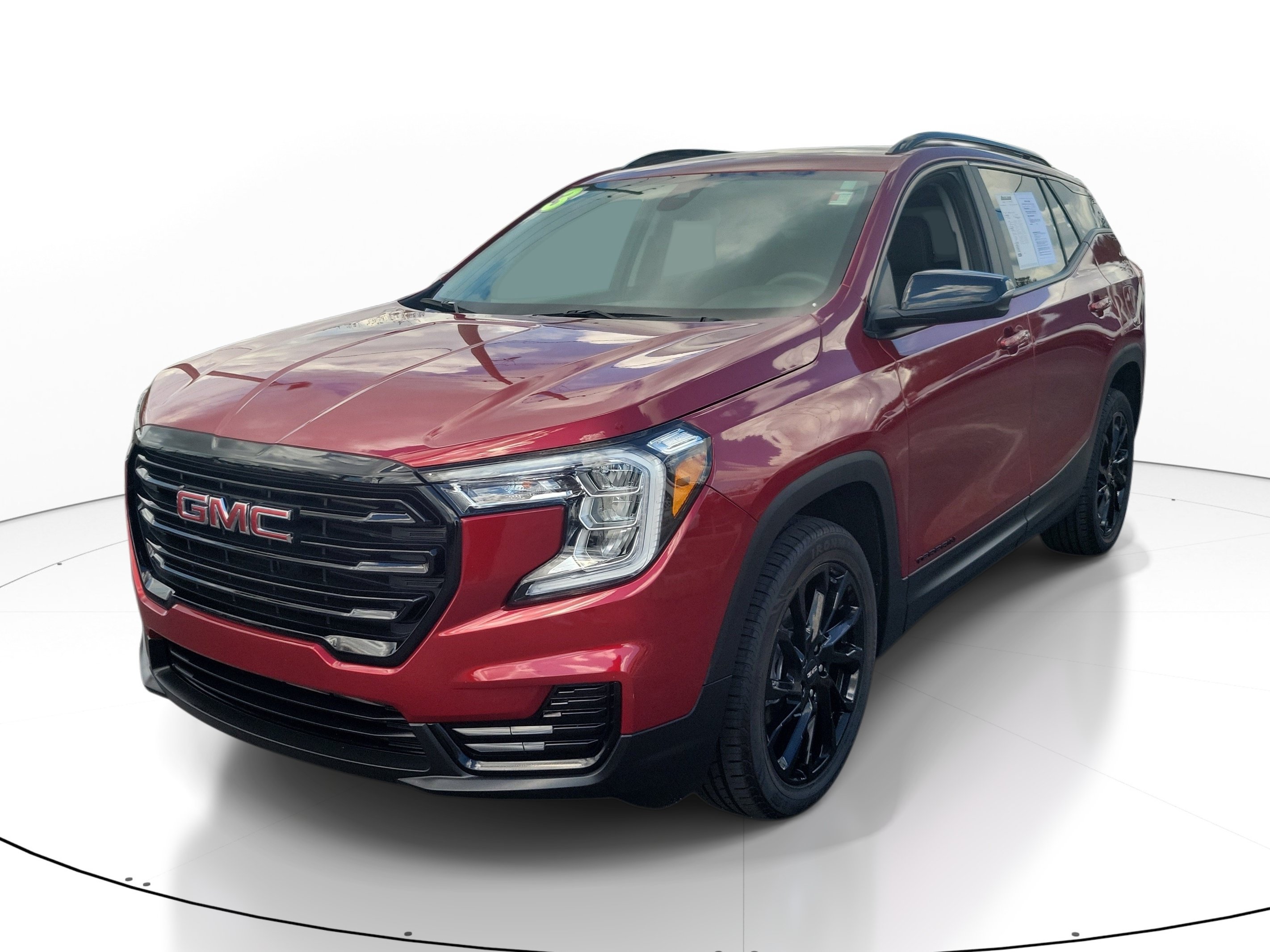 Used 2023 GMC Terrain SLE w/ Driver Convenience Package FWD image 3
