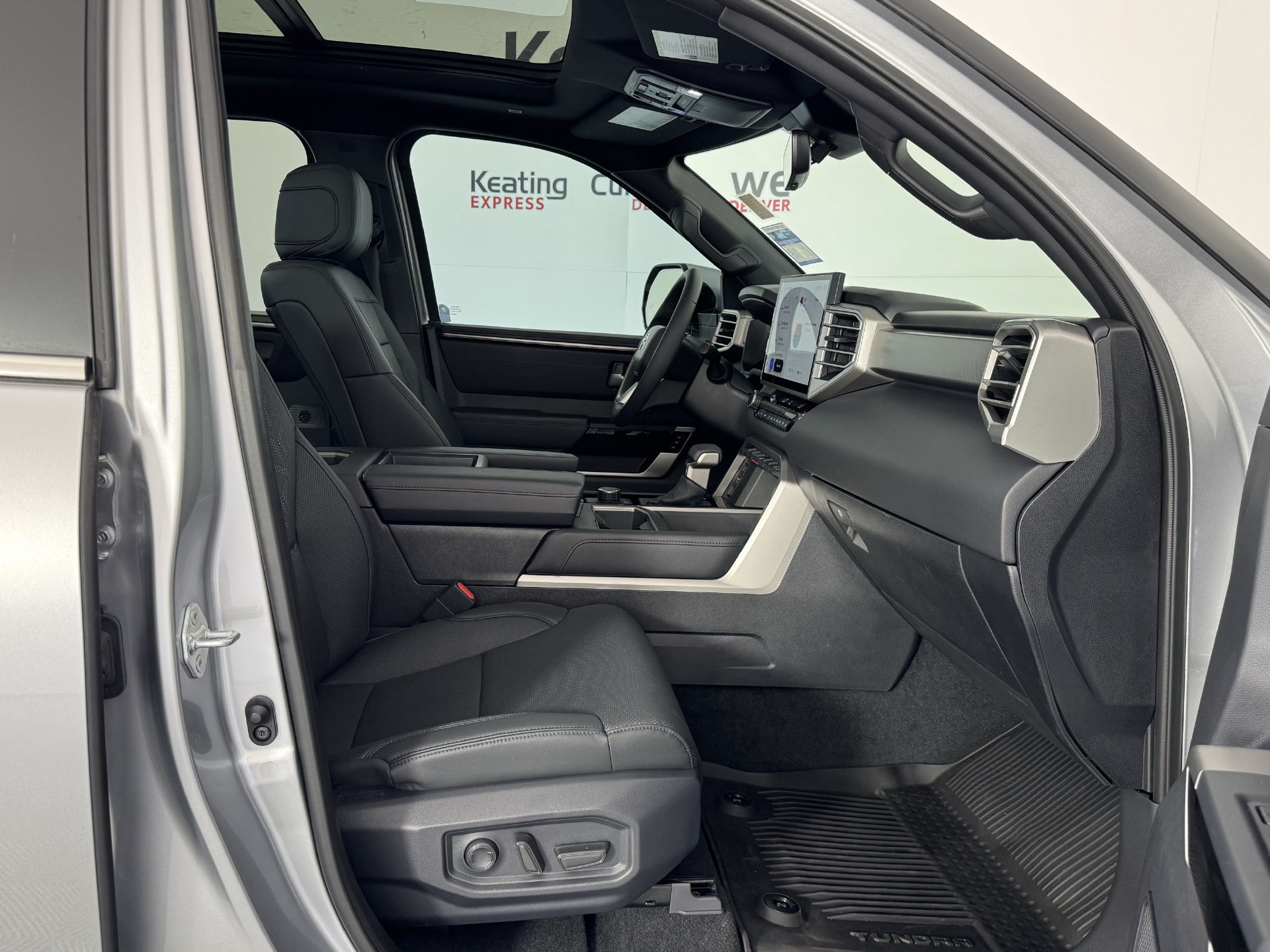 Used 2025 Toyota Tundra Limited w/ Power Package RWD image 21