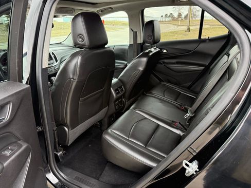 Used 2018 Chevrolet Equinox Premier image 17