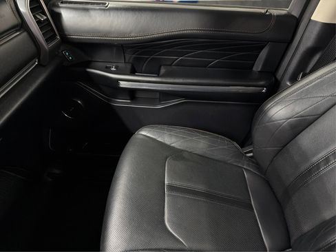 Used 2020 Ford Expedition Max Platinum RWD image 37